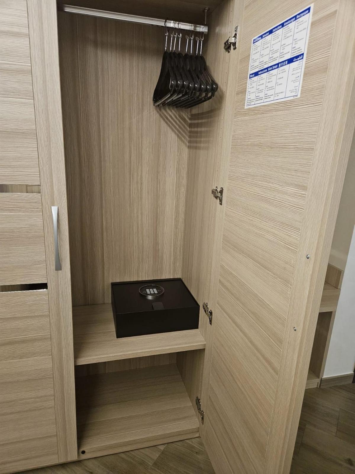 Mito Hotel Châtillon Екстериор снимка