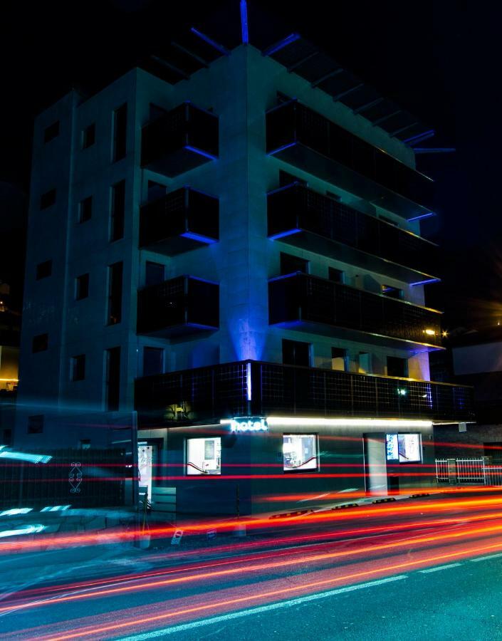 Mito Hotel Châtillon Екстериор снимка