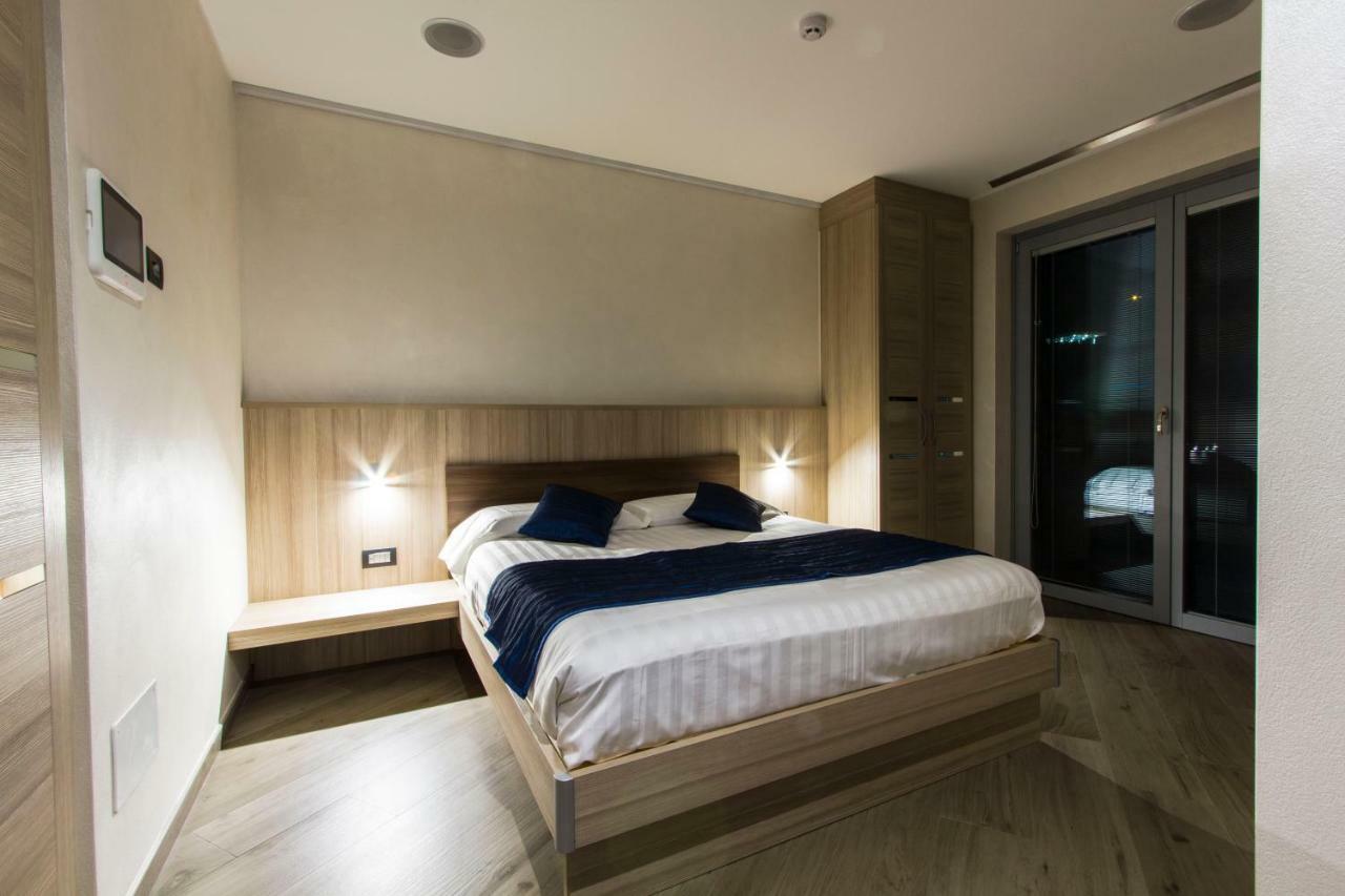 Mito Hotel Châtillon Екстериор снимка