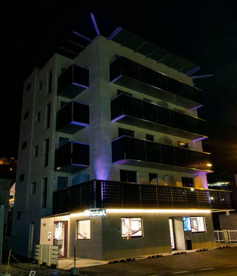 Mito Hotel Châtillon Екстериор снимка