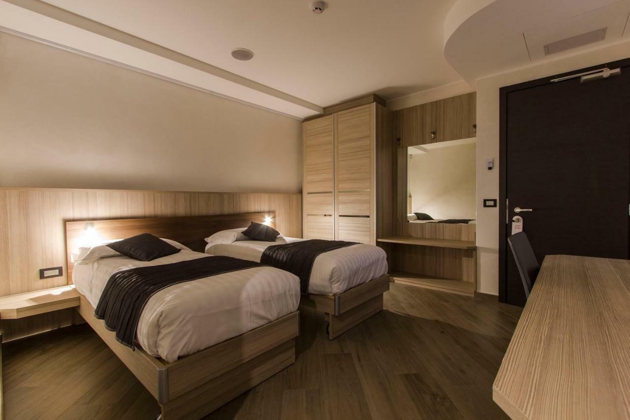 Mito Hotel Châtillon Екстериор снимка