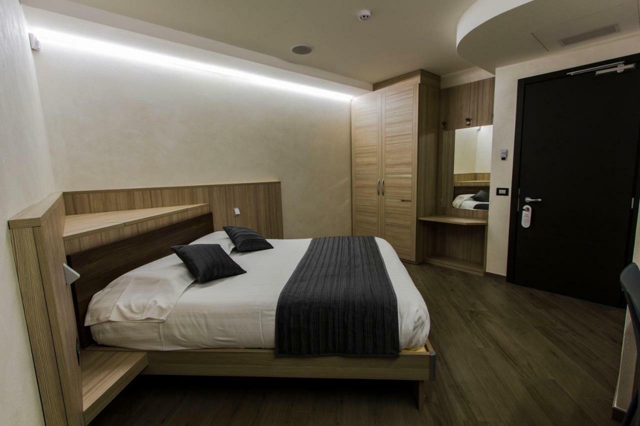 Mito Hotel Châtillon Екстериор снимка